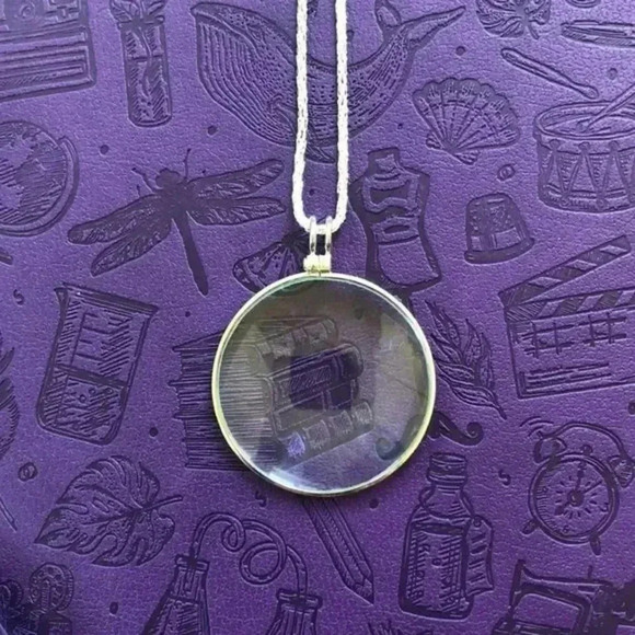 Magnifying Glass Pendant Silver Tone Long Sweater Necklace NWT - Picture 1 of 5